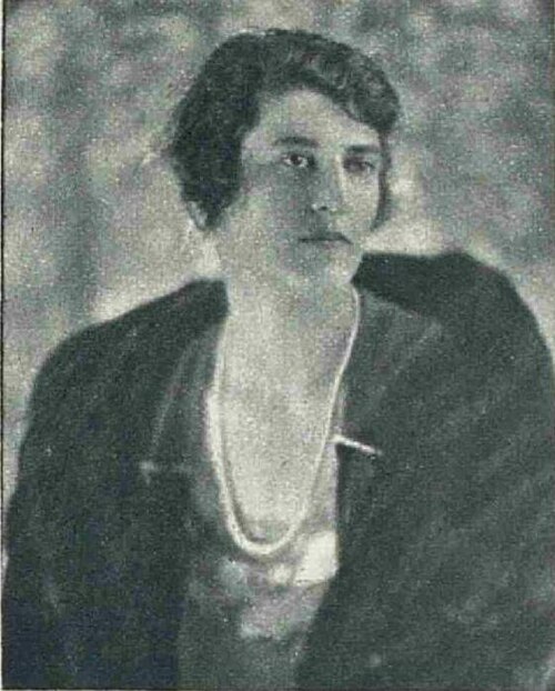 Dorothy E. Vicaji