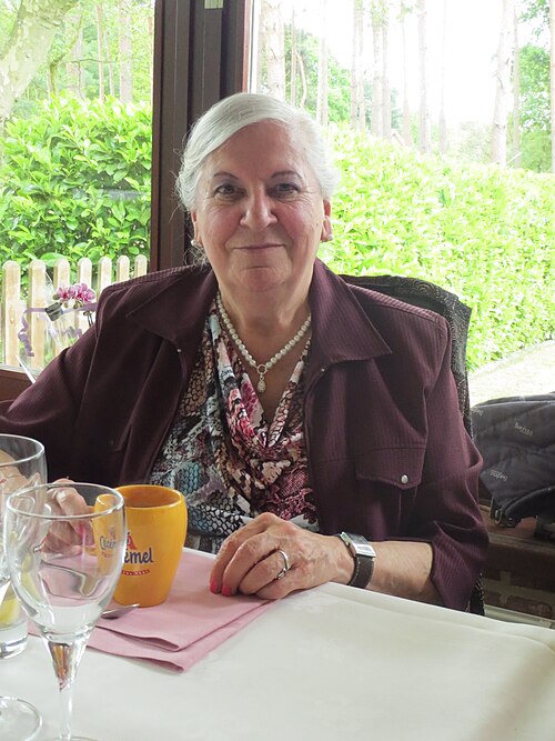 Suzy Van Bever