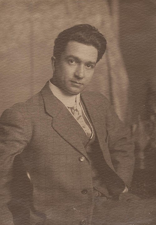F. Luis Mora