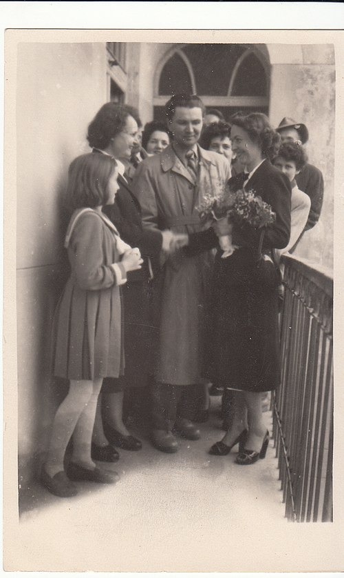Anna Piksiadesová