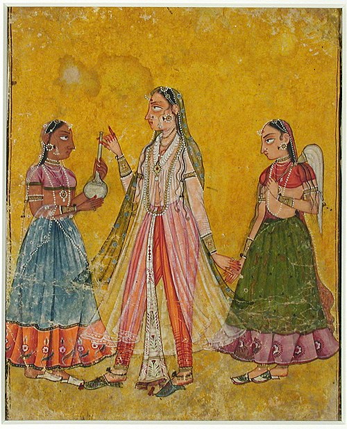 A lady stands between two maids, , 