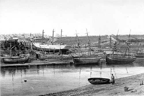 Robert Thompson's Shipyard at Southwick, , Duncan Fraser McLea