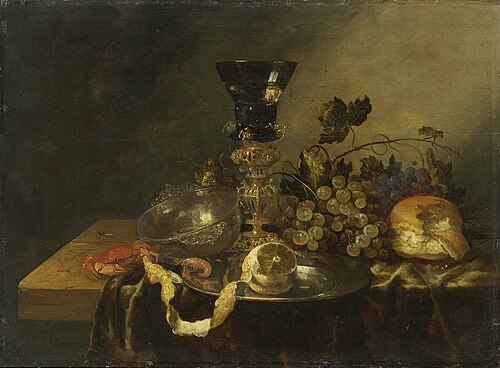 Stilleven met druiven, geschilde citroen, krab en brood, zilveren kom, konische roemer op bekerschro, 1652, Abraham van Beijeren