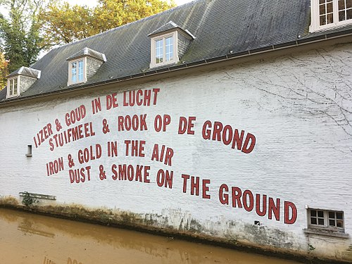 IRON & GOLD IN THE AIR DUST & SMOKE ON THE GROUND, 1995, Lawrence Weiner