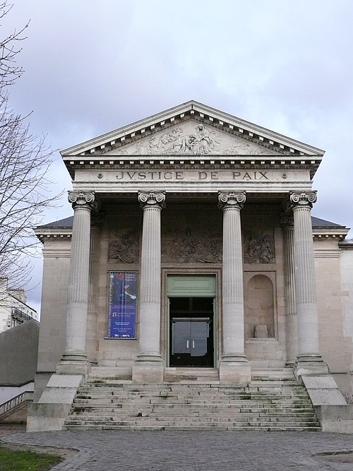 musée d'art et d'histoire  Paul Éluard