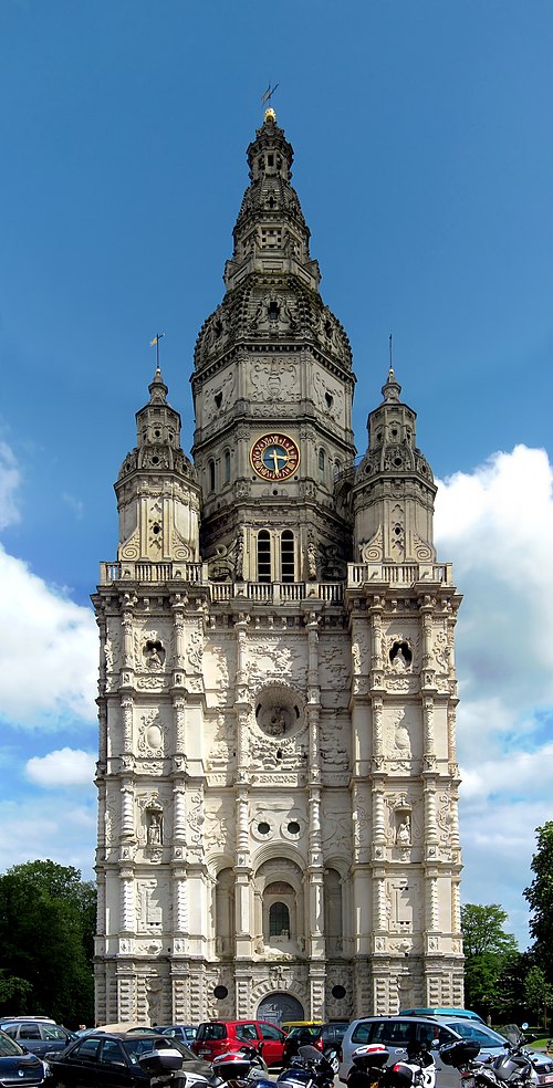 musée municipal de la tour abbatiale de Saint-Amand-les-Eaux
